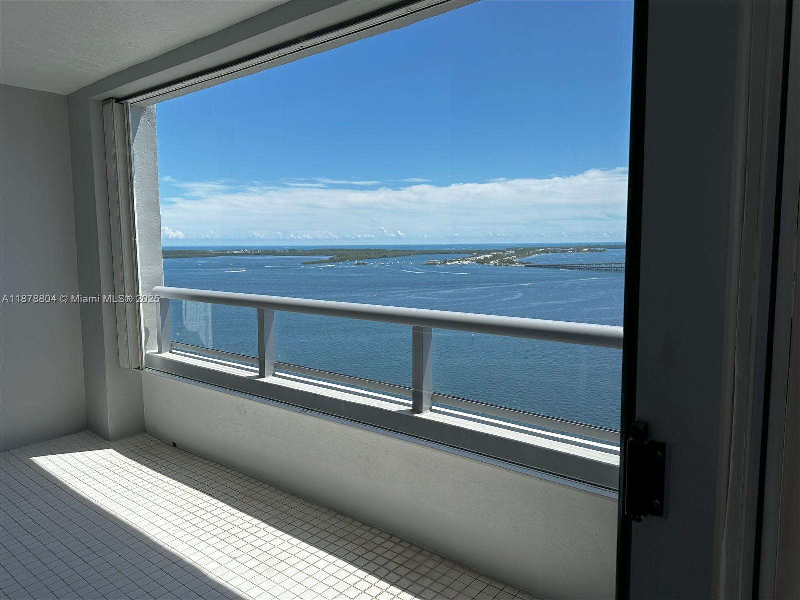 THE PALACE CONDO - Residential