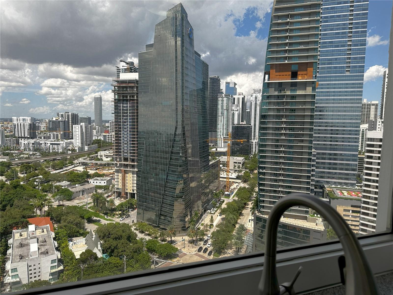 THE PALACE CONDO - Residential