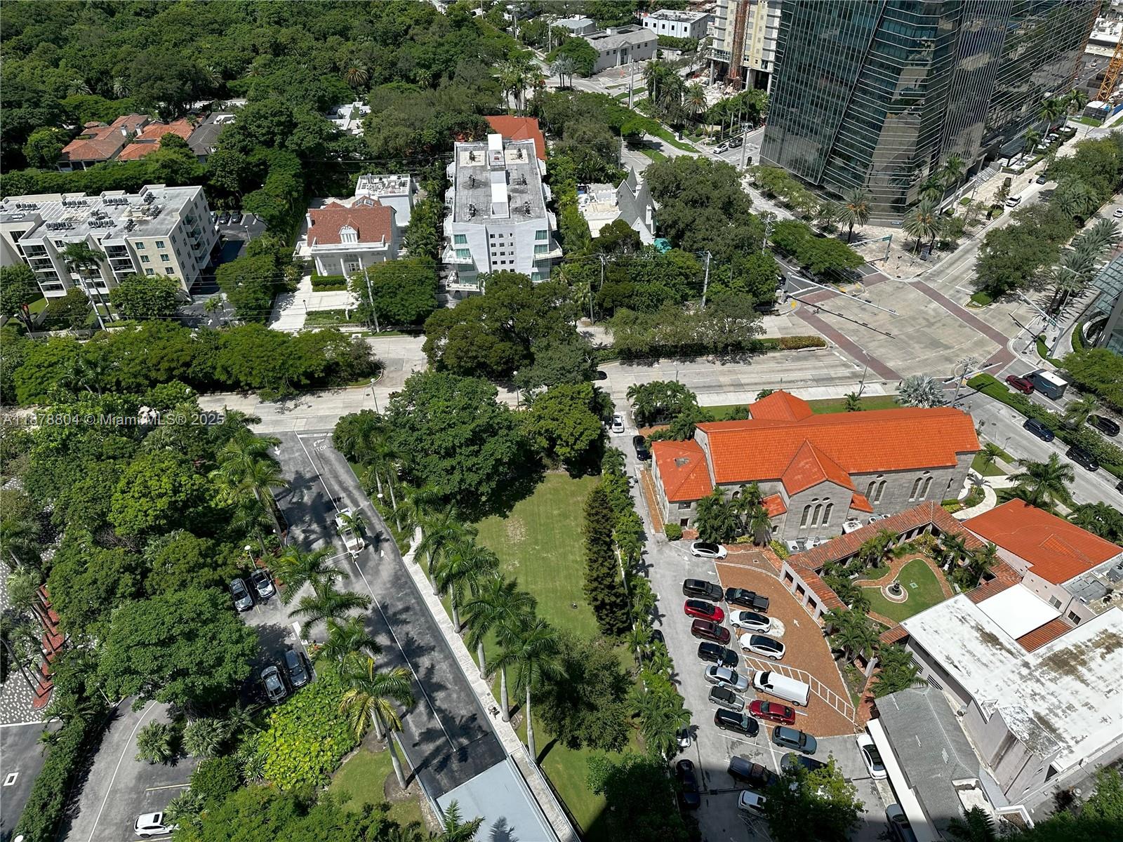 THE PALACE CONDO - Residential