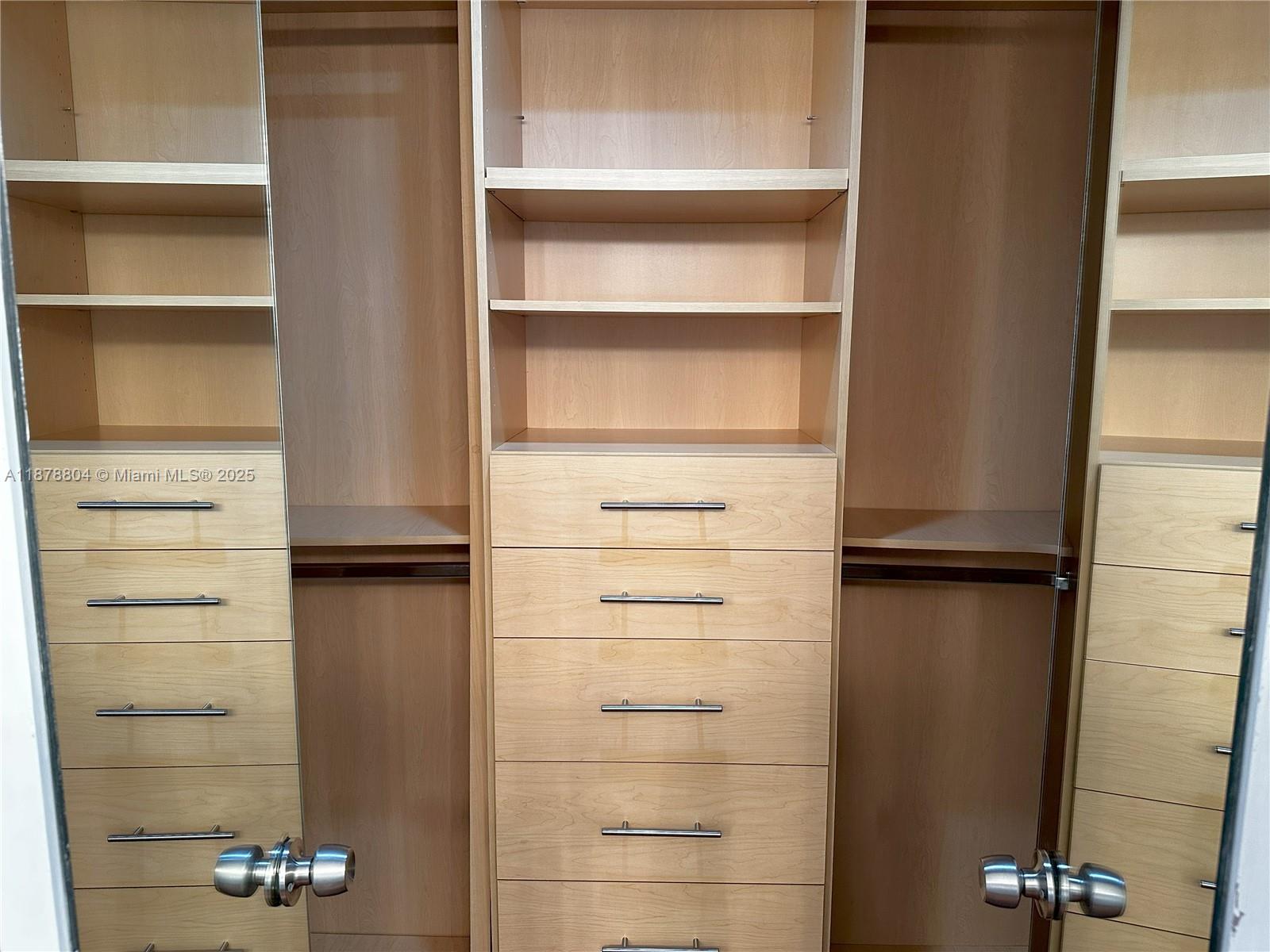 THE PALACE CONDO - Residential