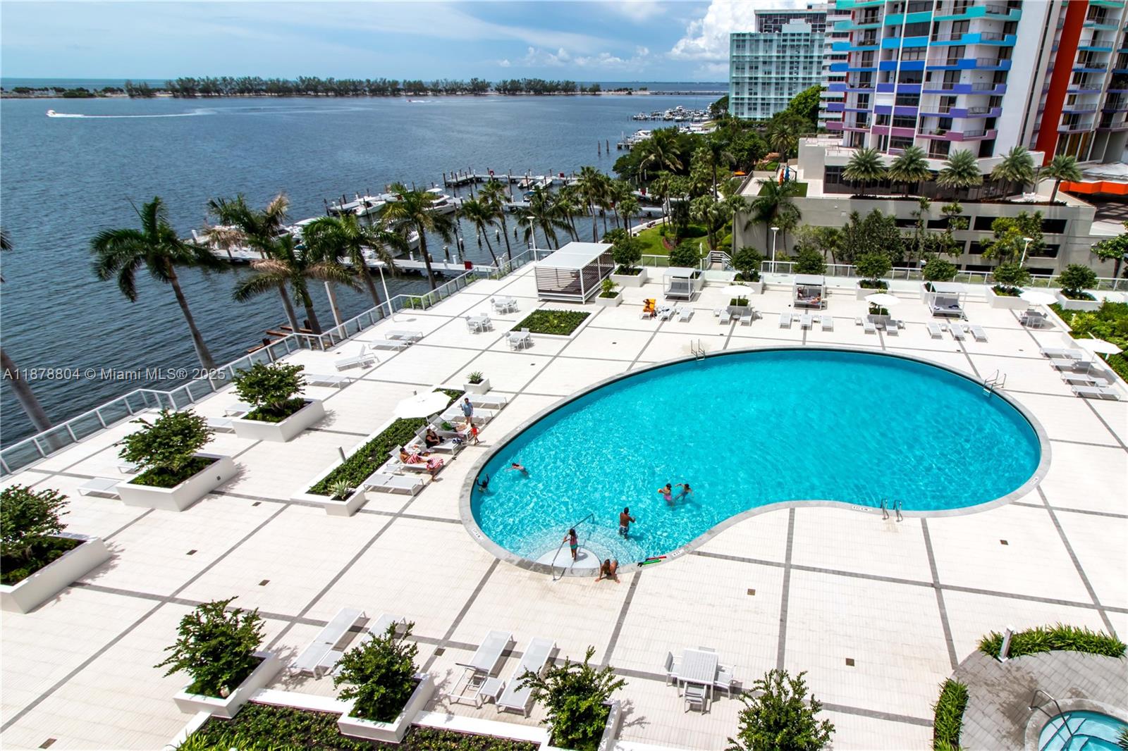 THE PALACE CONDO - Residential