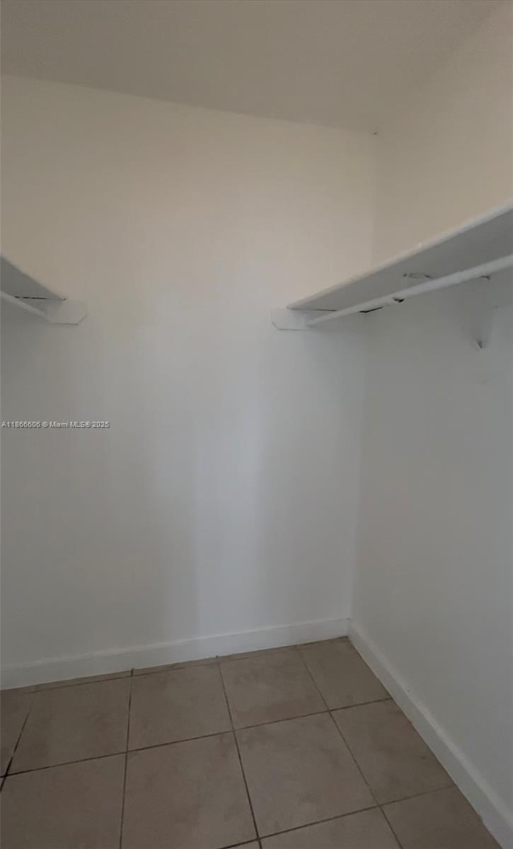 MONTECARLO CONDO - Residential