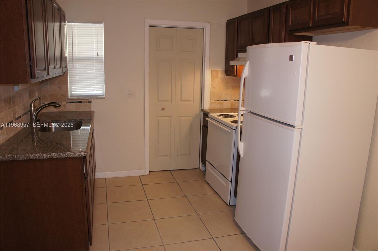 LAKE WORTH TOWN OF - Residential Income