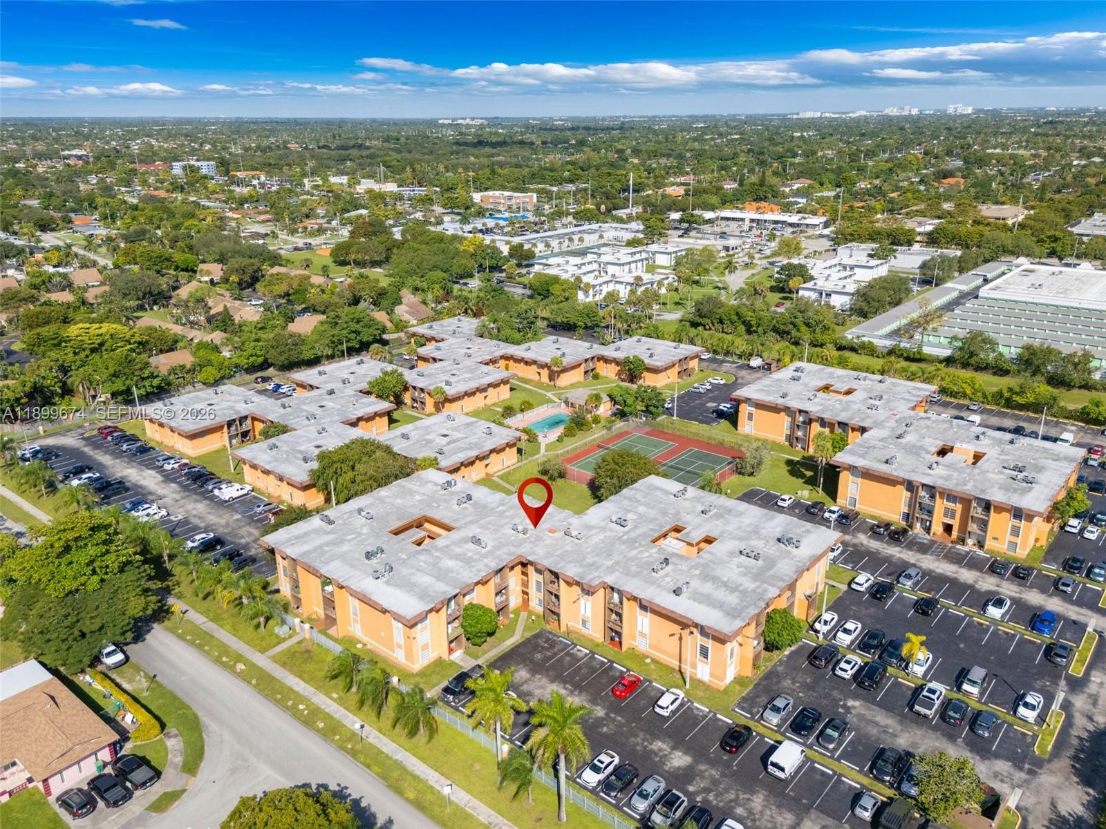 SUNSET PALMS EAST CONDO - Residential
