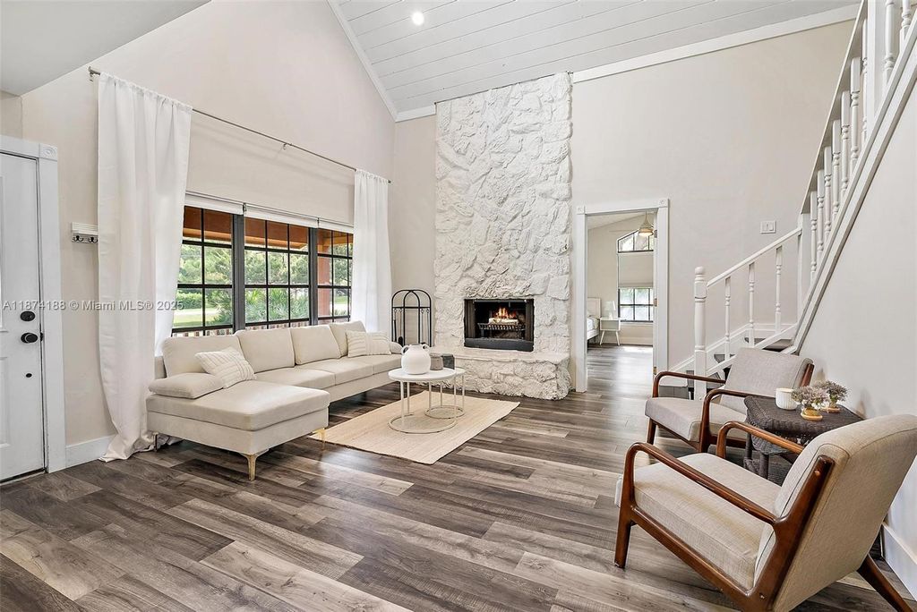 Photo of 7264 N 159th Ct N, Palm Beach Gardens, FL 33418 (MLS # A11874188)