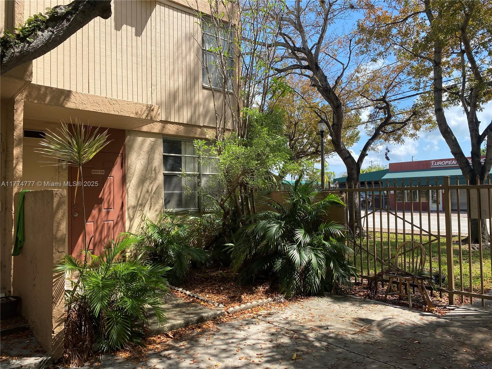 Rental Property at 5959 Sw 69th St 106, South Miami, Miami-Dade County, Florida - Bedrooms: 2 
Bathrooms: 1  - $2,000 MO.