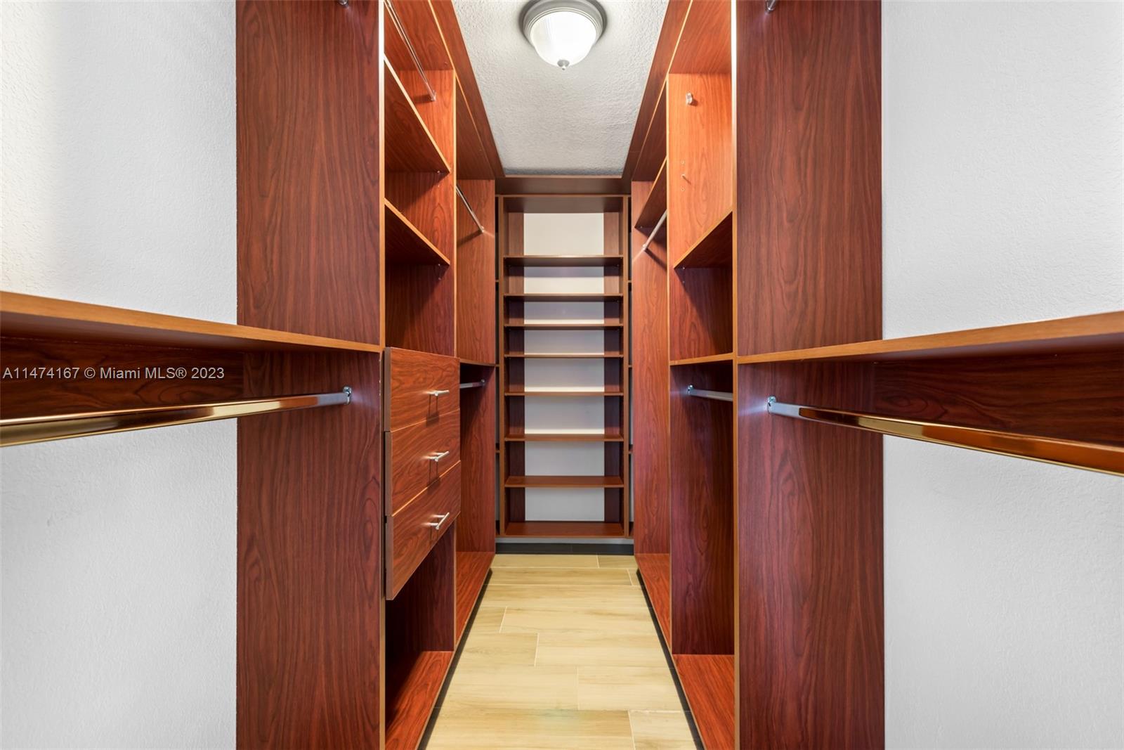 BISCAYNE RIVER HEIGHTS - Residential