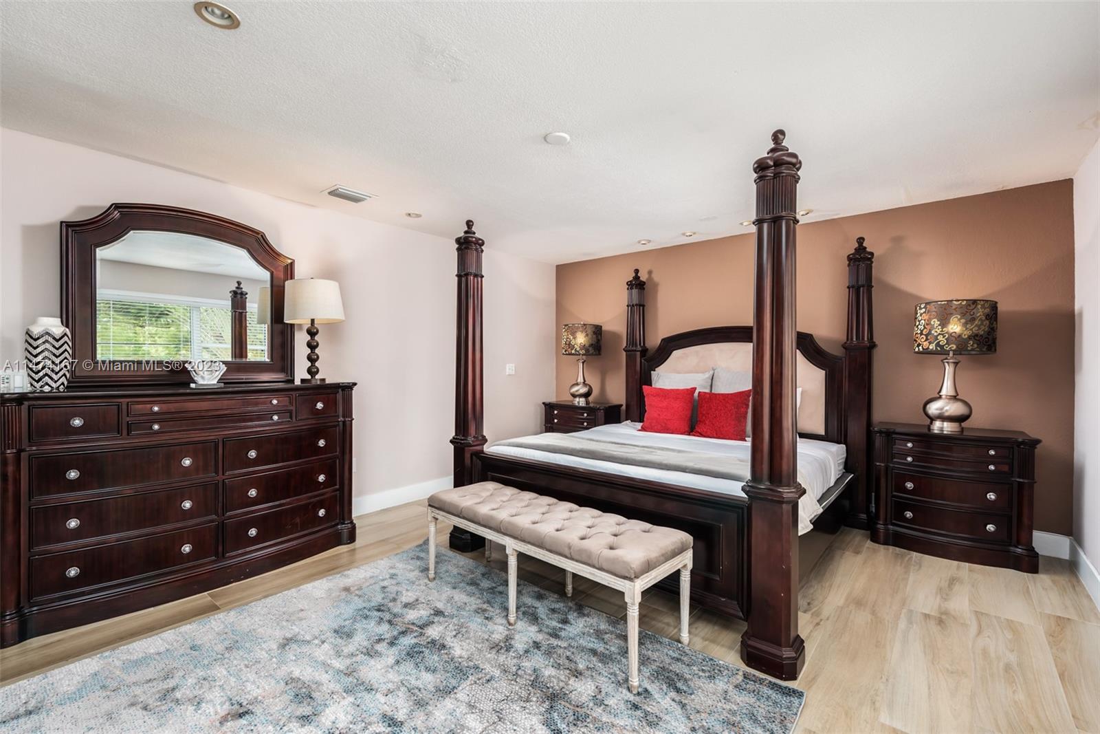 BISCAYNE RIVER HEIGHTS - Residential