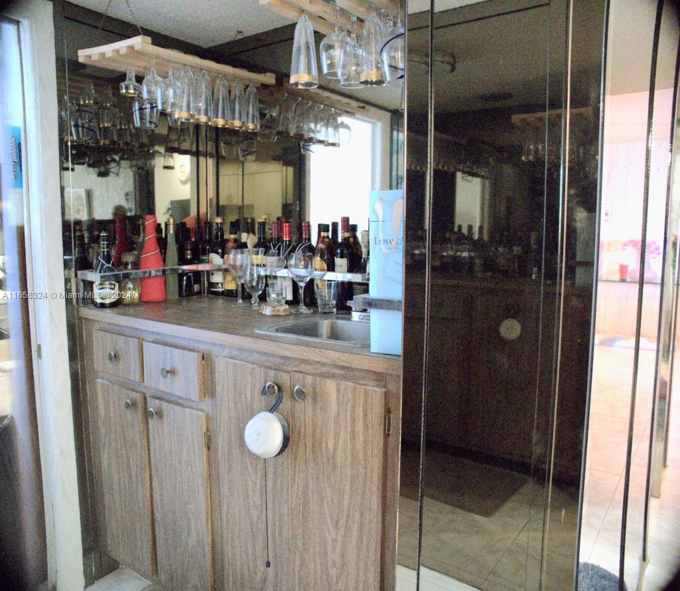 ADMIRALS PORT CONDO WEST - Residential