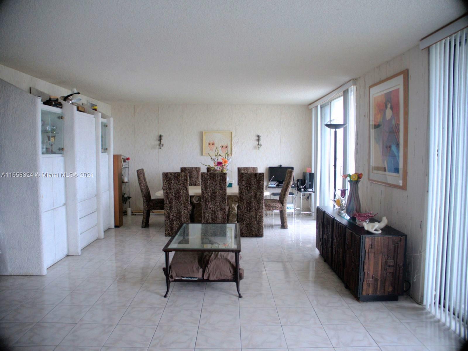 ADMIRALS PORT CONDO WEST - Residential