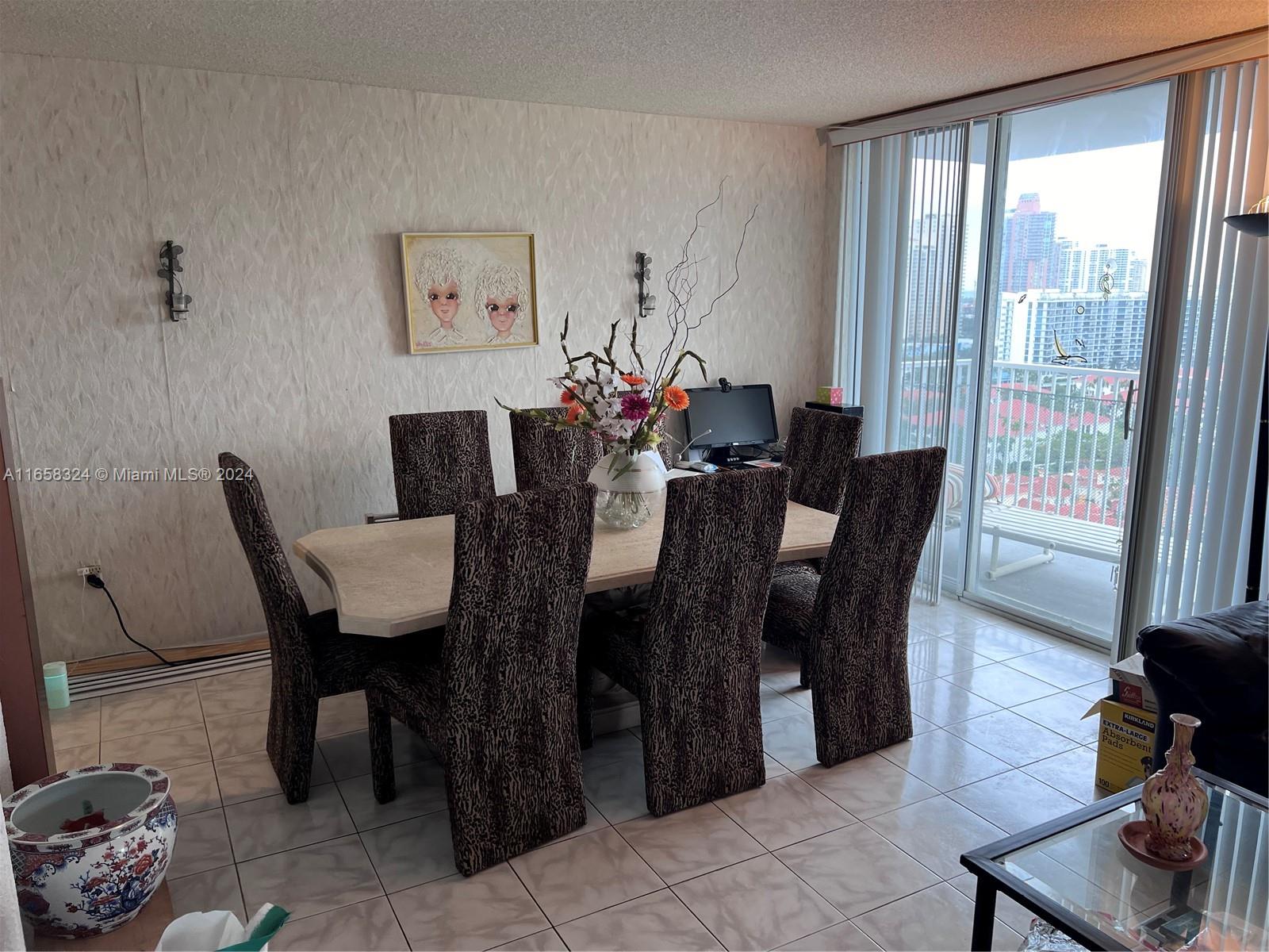 ADMIRALS PORT CONDO WEST - Residential