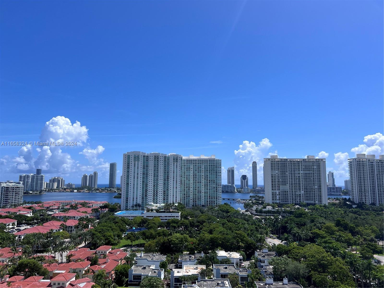 ADMIRALS PORT CONDO WEST - Residential