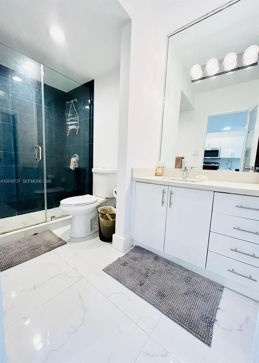 THE DECOPLAGE CONDO - Residential Lease