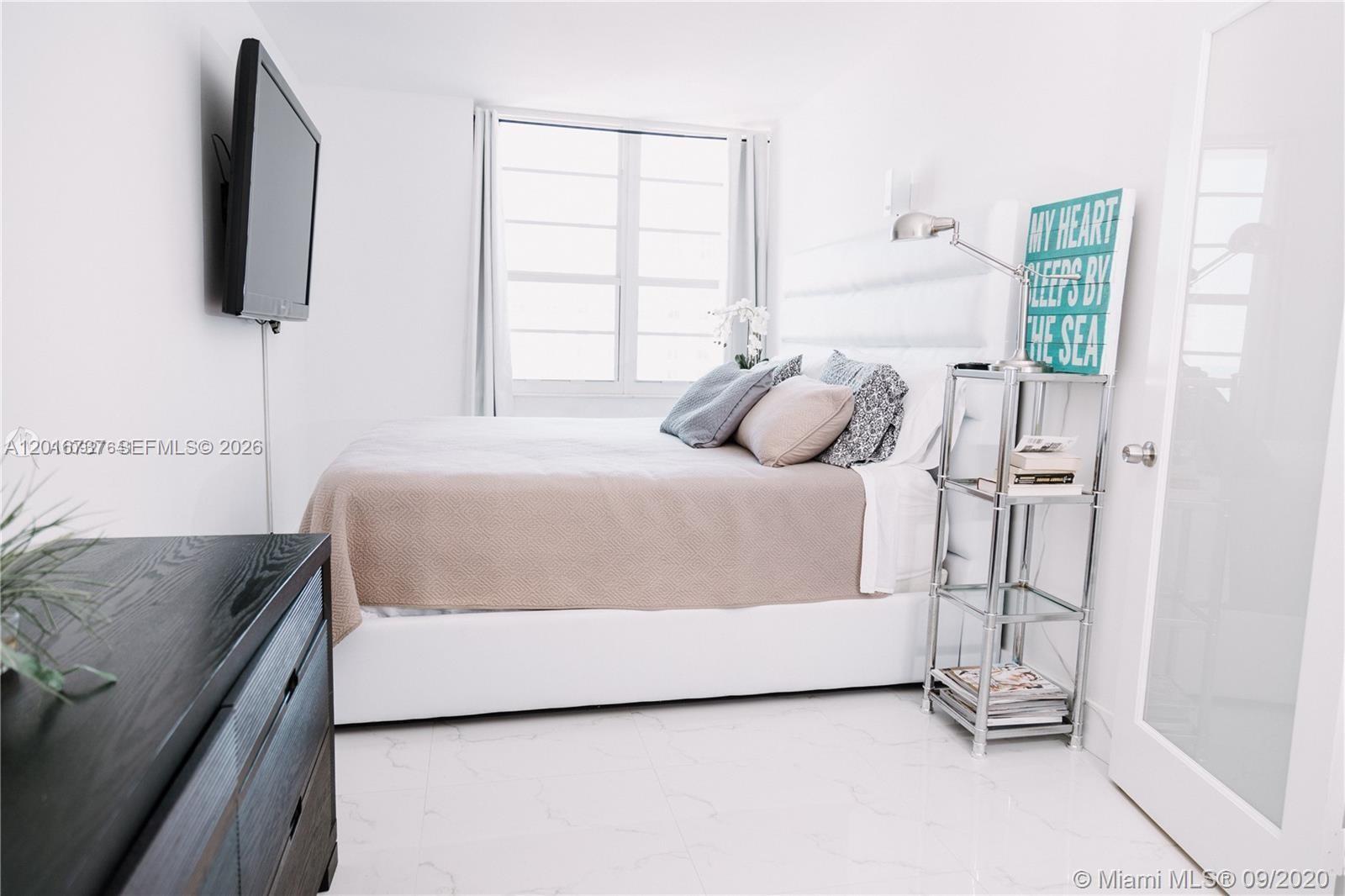 THE DECOPLAGE CONDO - Residential Lease