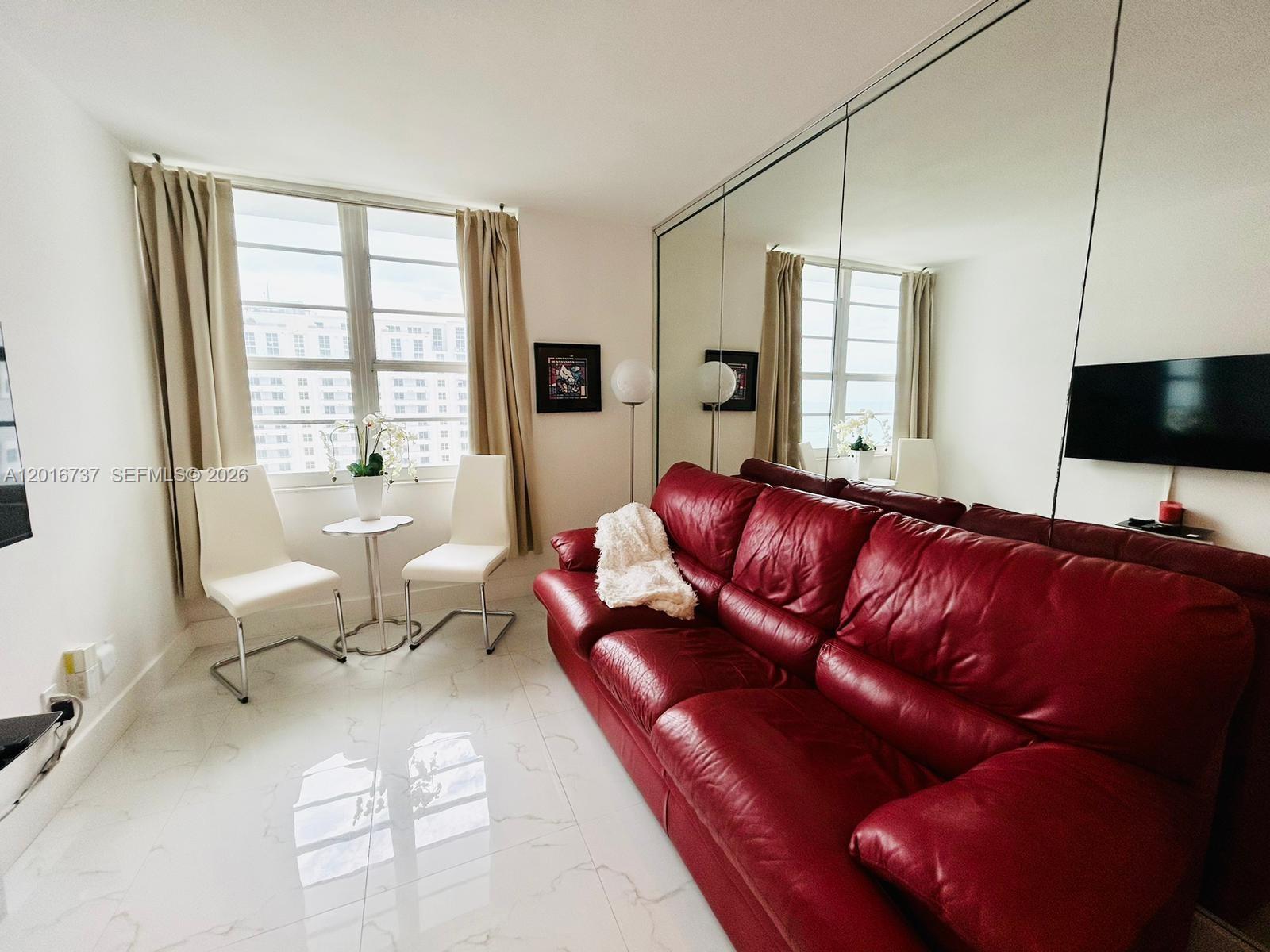 THE DECOPLAGE CONDO - Residential Lease