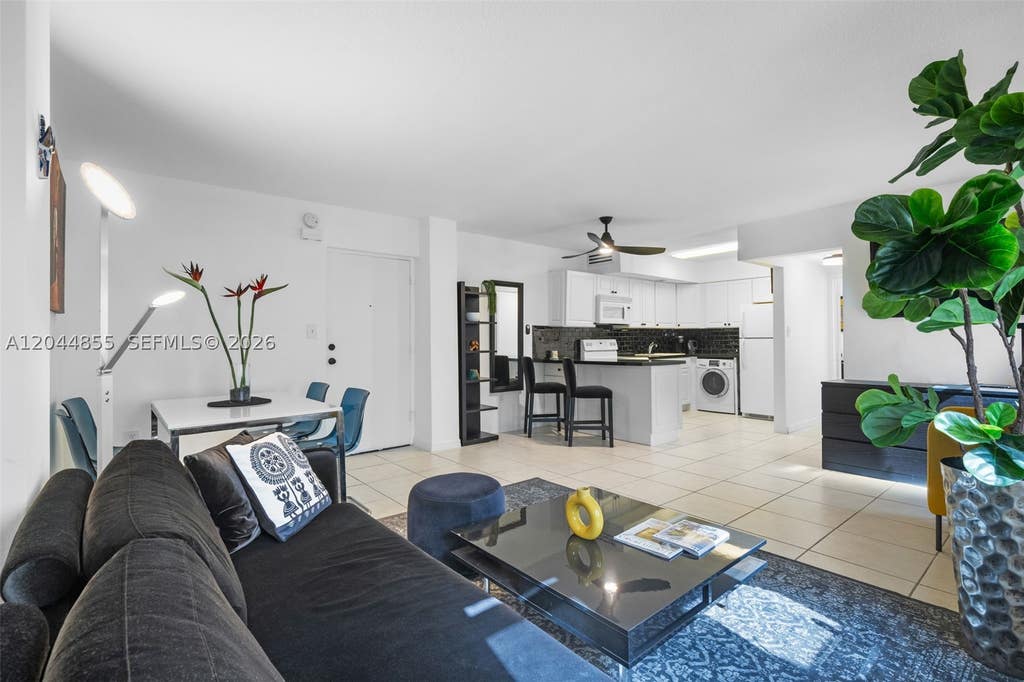 Photo of 801 S Ocean Dr #207, Hollywood, FL 33019 (MLS # A12044855)
