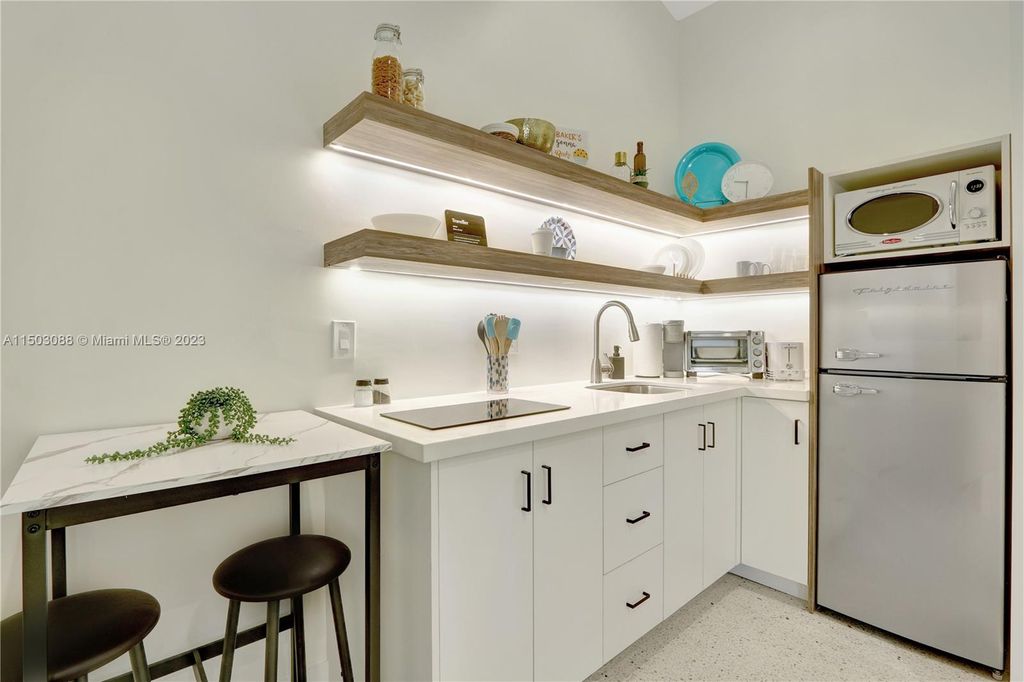 Photo of Delray Beach, FL 33483 (MLS # A11503088)