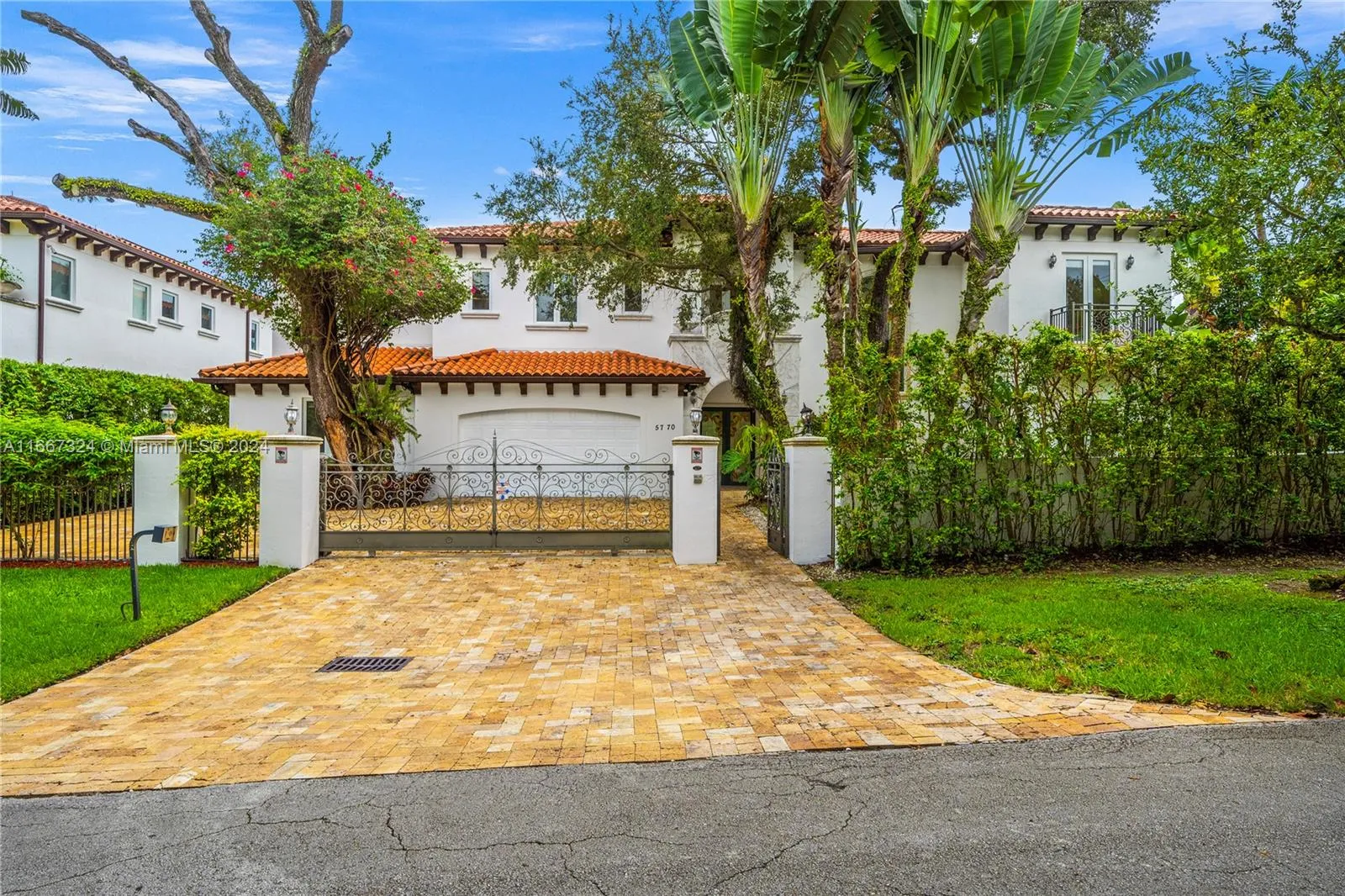 Miami, Florida 33155, United States, 6 Bedrooms Bedrooms, ,8 BathroomsBathrooms,Residential,Active,41780