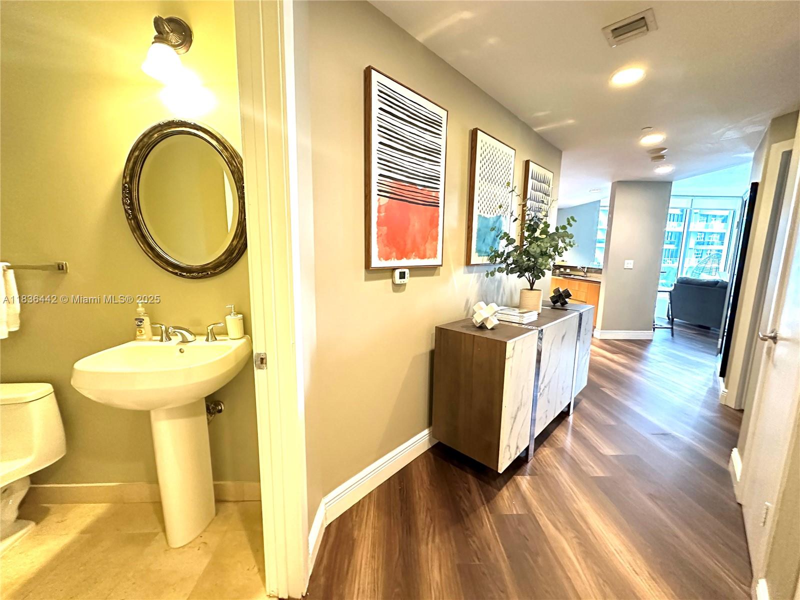 1050 Brickell Ave 2220
