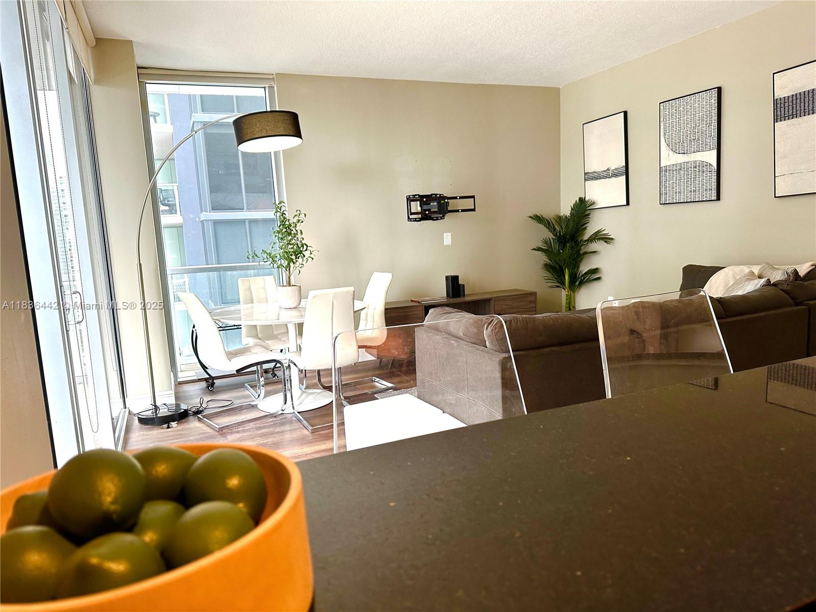 1050 Brickell Ave 2220