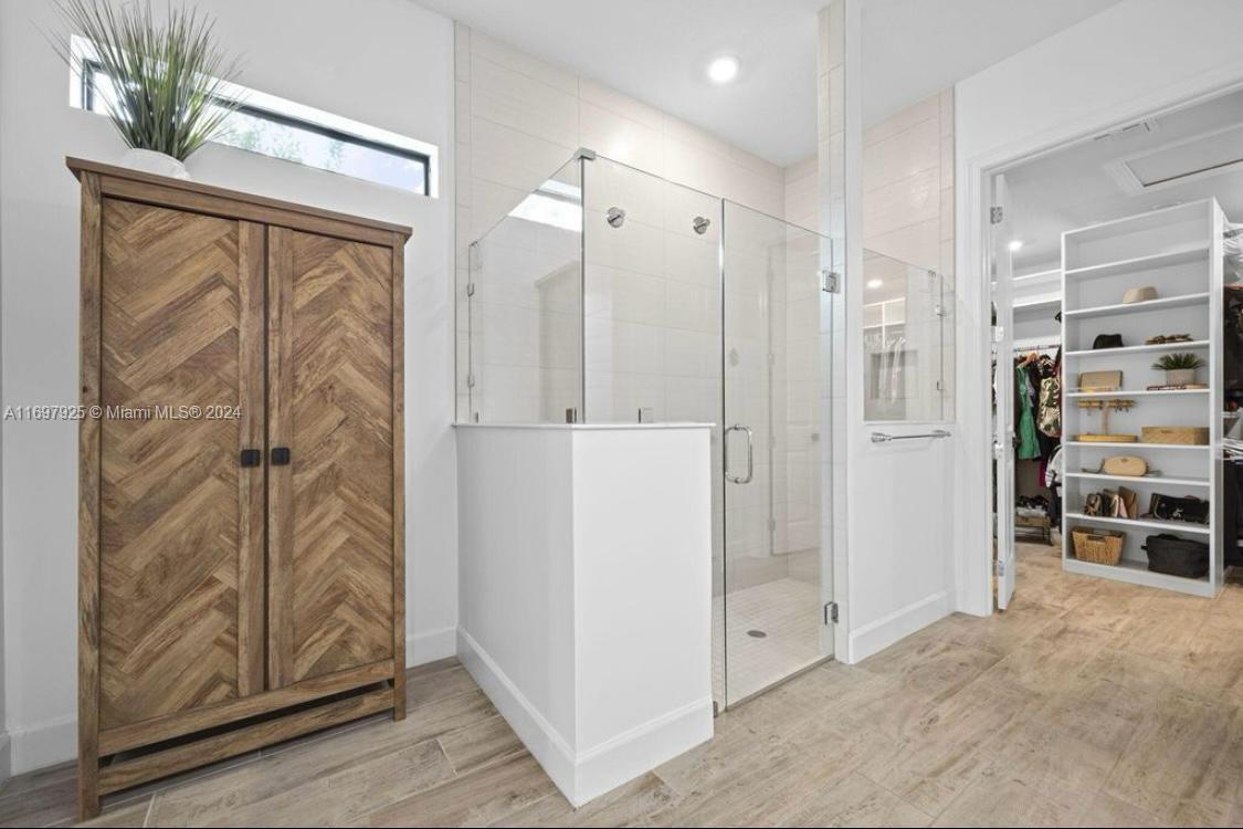 SONOMA ISLES - Residential Lease