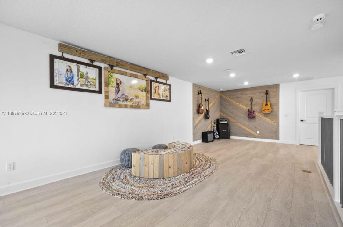 SONOMA ISLES - Residential Lease
