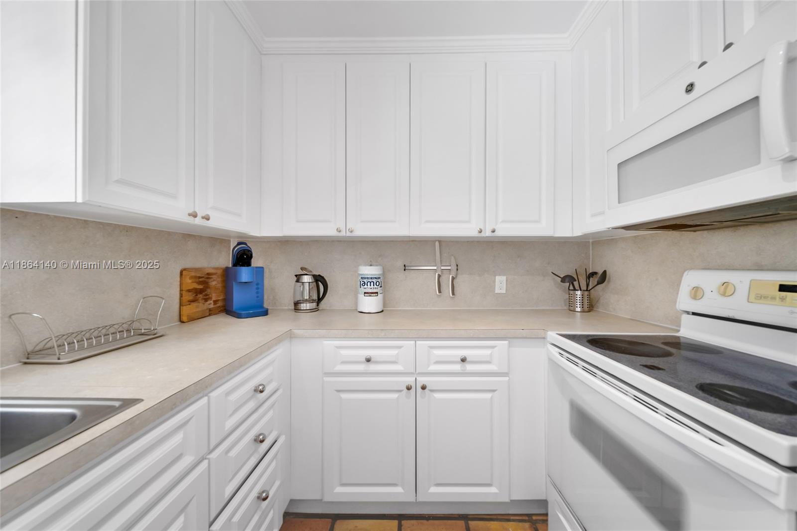 VICTORIA PARK CORR AMEN P - Residential Lease