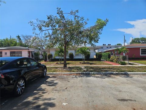 1970 NE 168th St 2 North Miami Beach FL 33162
