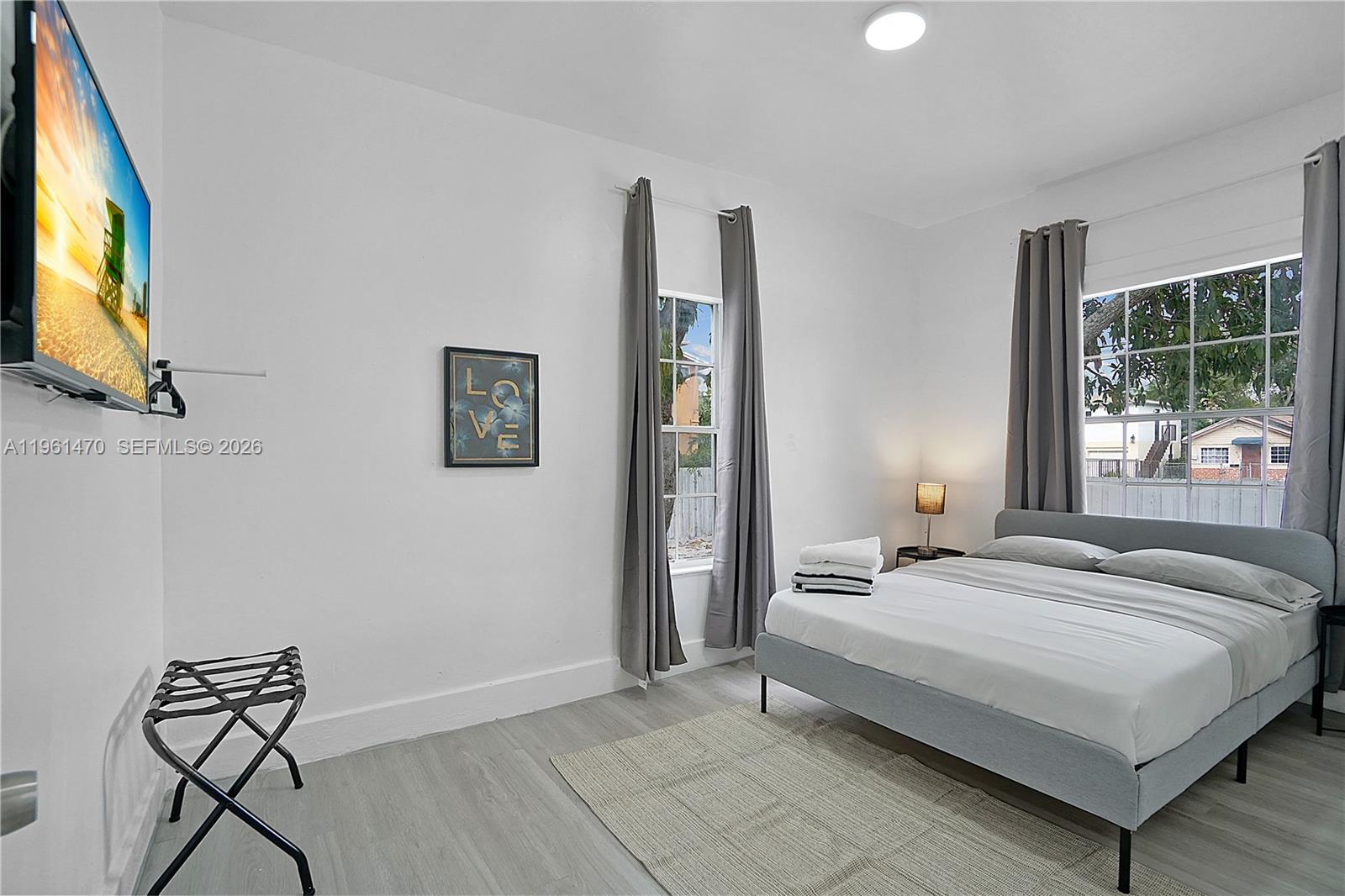 LEMON CITY WHITES - Residential Income