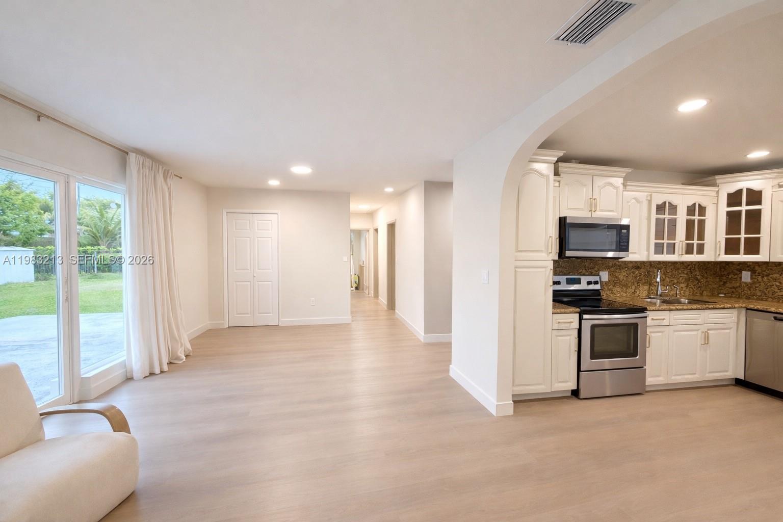 PLANTATION SUNRISE HEIGHT - Residential Lease