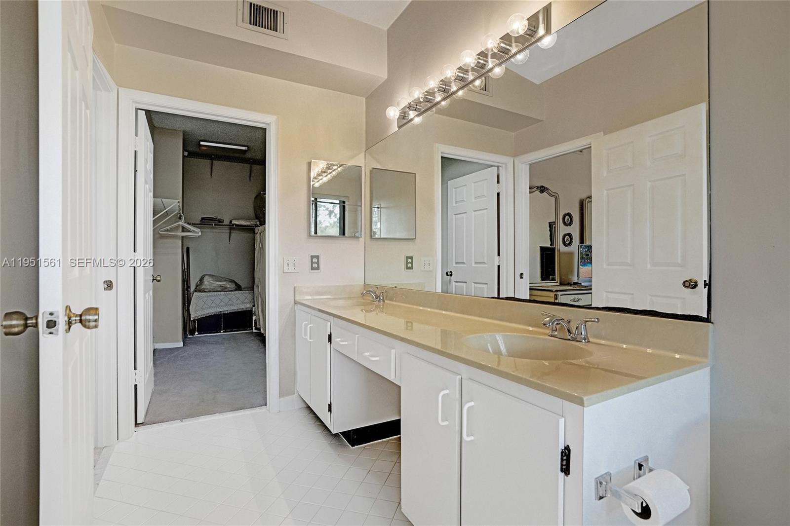 BRIDGEWATER CONDO - Residential