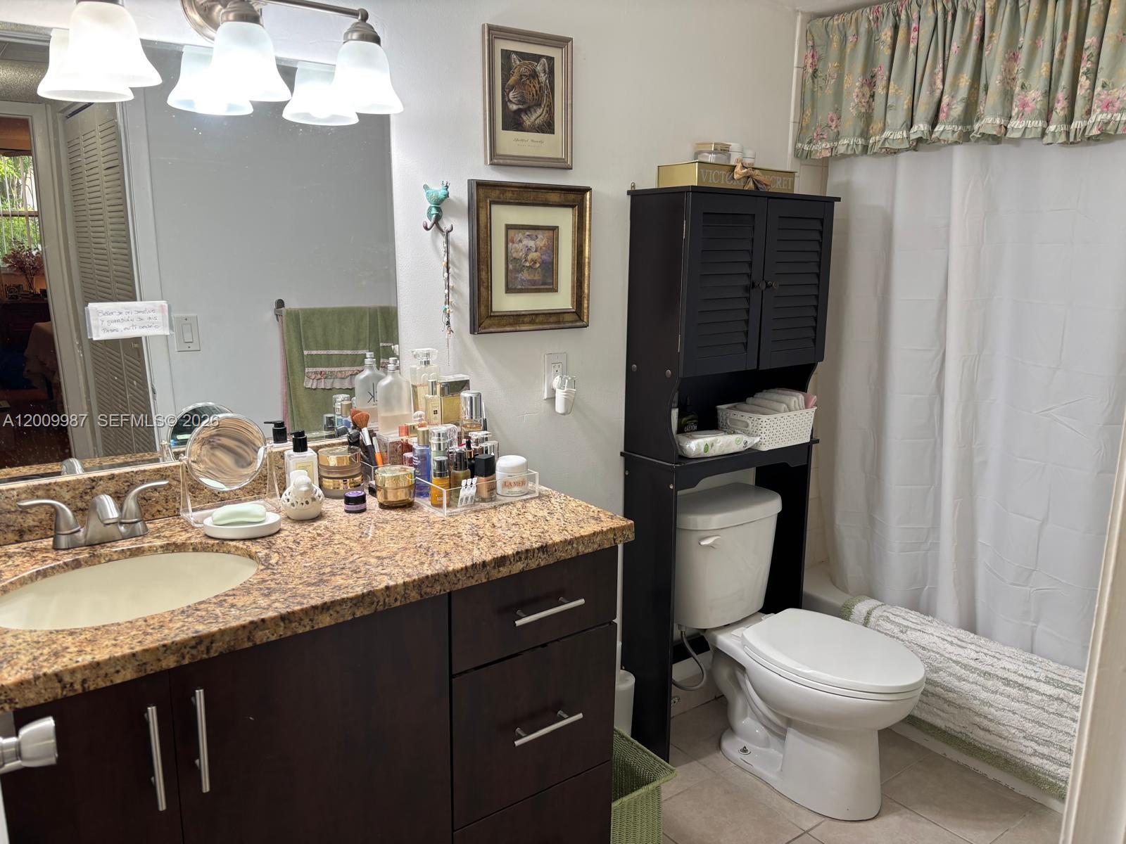 LAS VISTAS AT DORAL CONDO - Residential