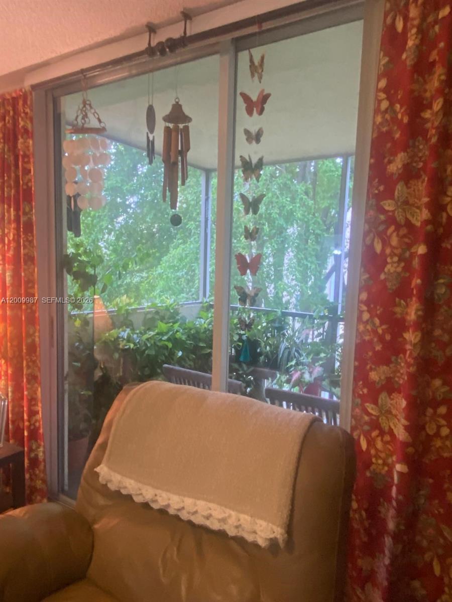 LAS VISTAS AT DORAL CONDO - Residential