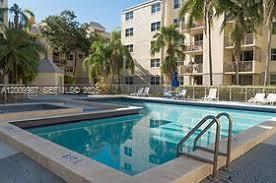 8225 Lake Dr 404