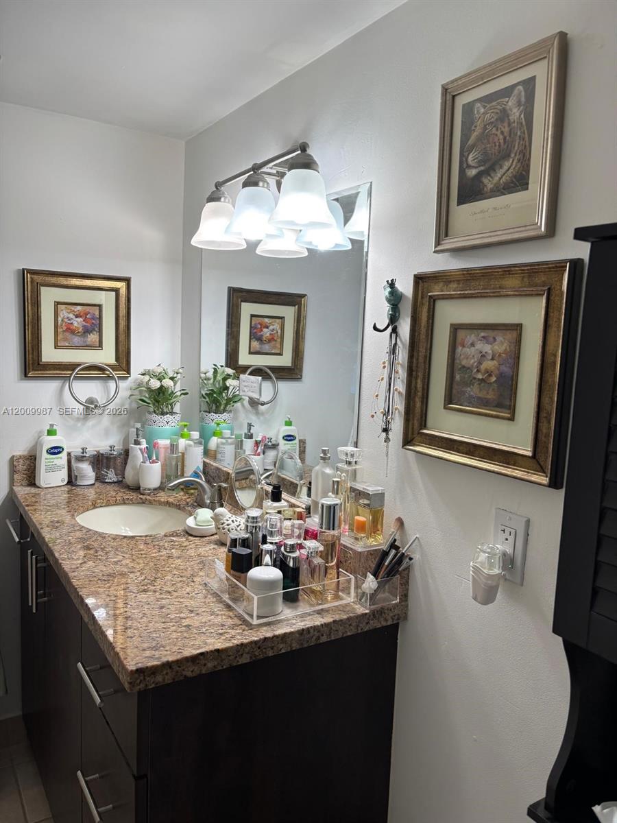 LAS VISTAS AT DORAL CONDO - Residential