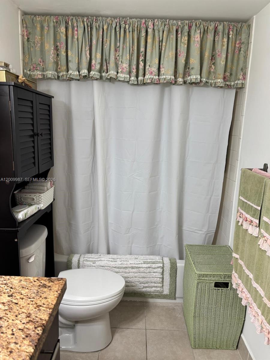 LAS VISTAS AT DORAL CONDO - Residential