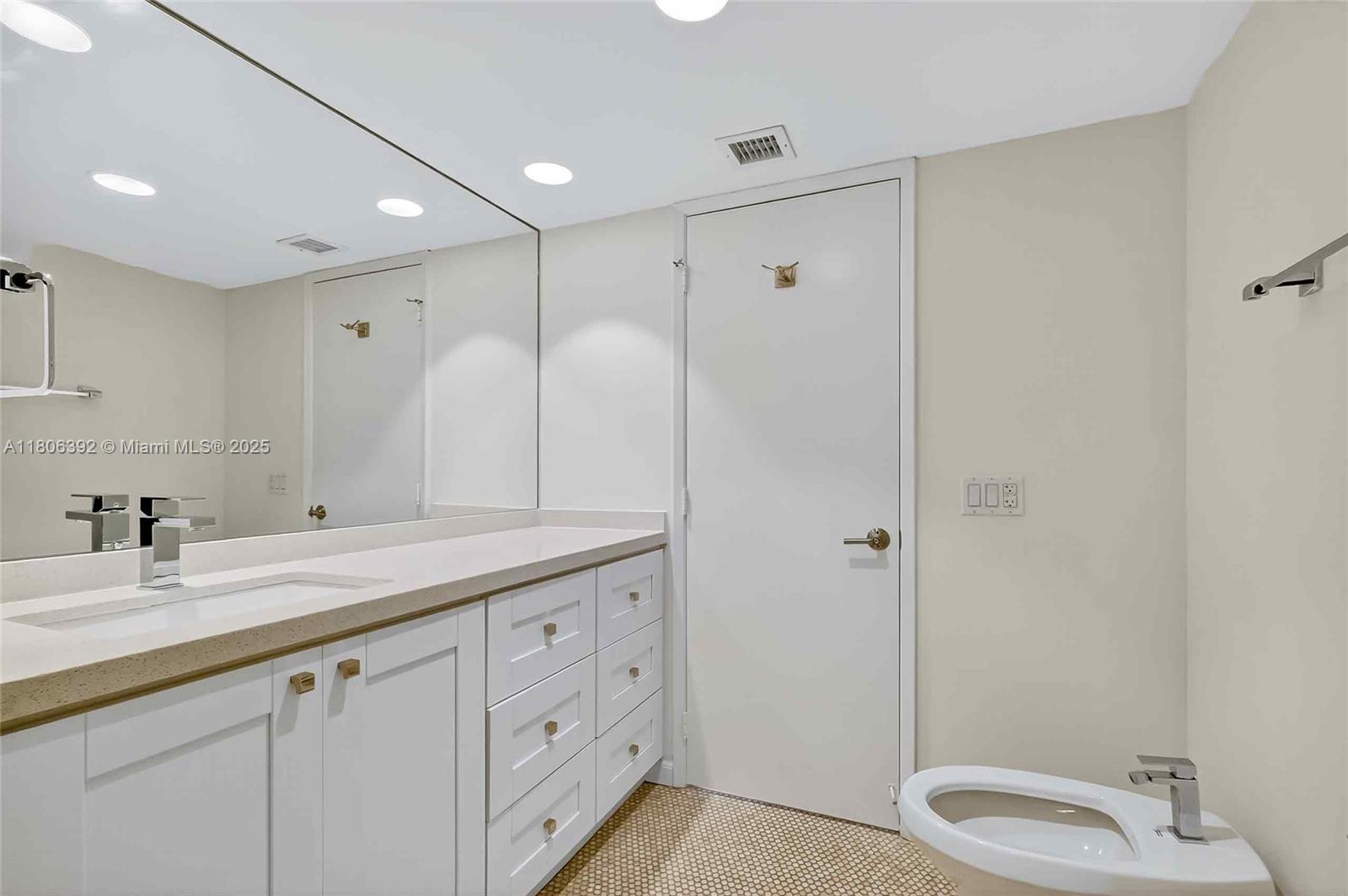 BRICKELL KEY ONE CONDO - Residential