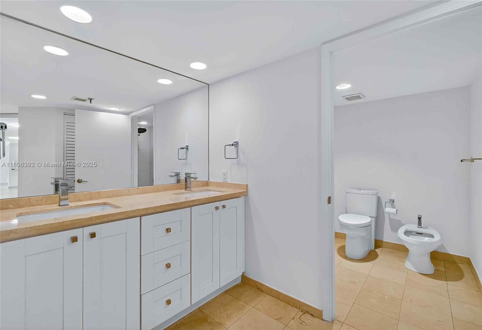 BRICKELL KEY ONE CONDO - Residential