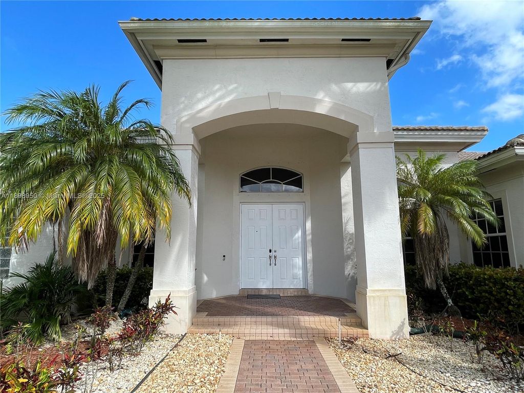 Photo of 15001 SW 33rd St, Davie, FL 33331 (MLS # A11898950)