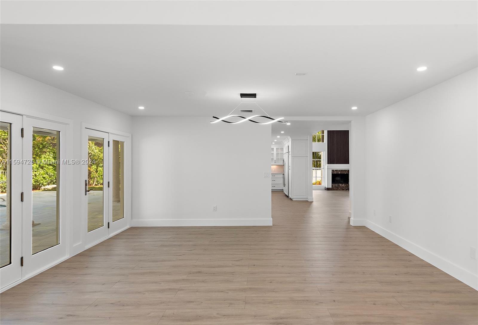 WOODFIELD HUNT CLUB II - Residential Lease