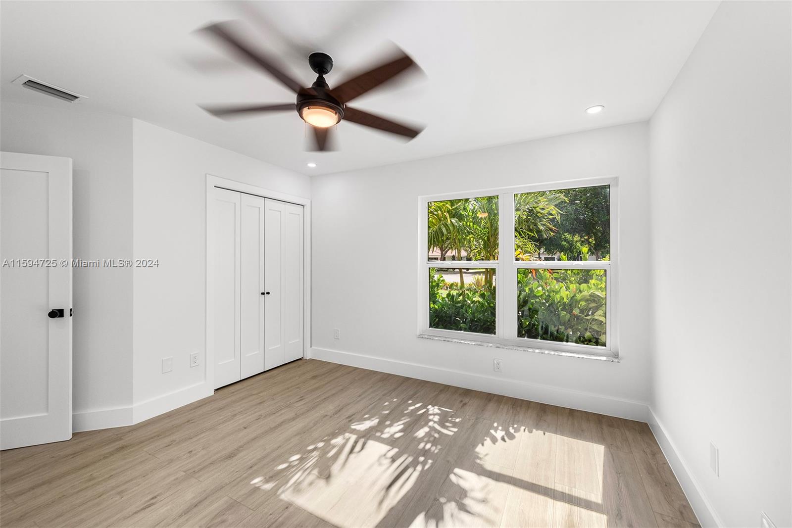 WOODFIELD HUNT CLUB II - Residential Lease