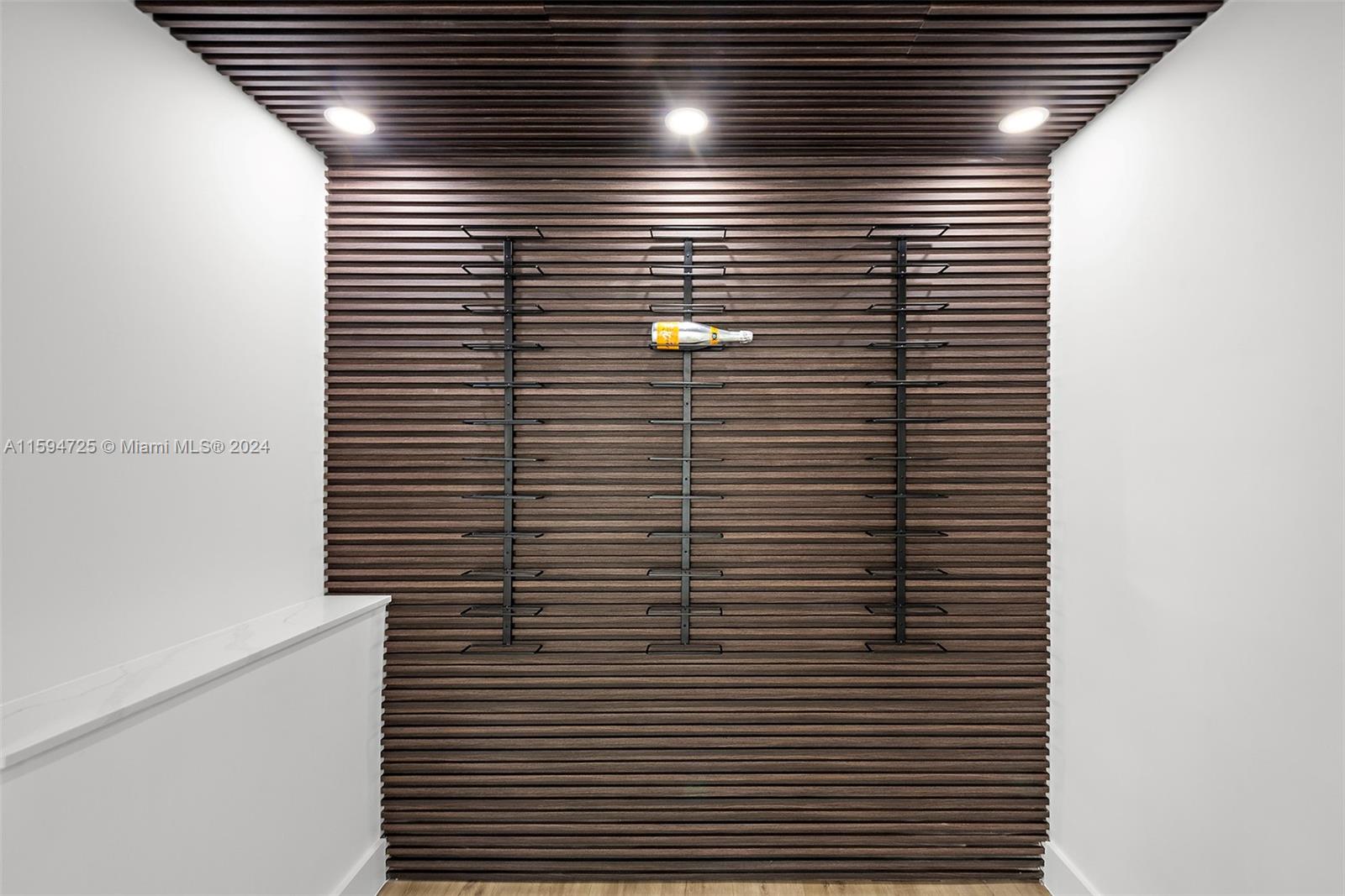 WOODFIELD HUNT CLUB II - Residential Lease