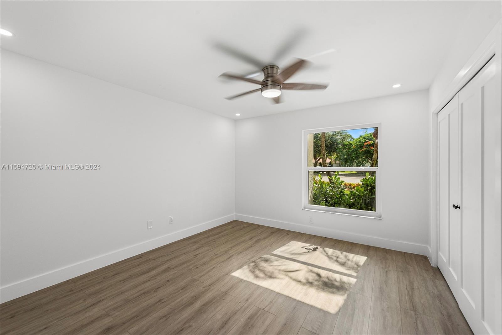 WOODFIELD HUNT CLUB II - Residential Lease