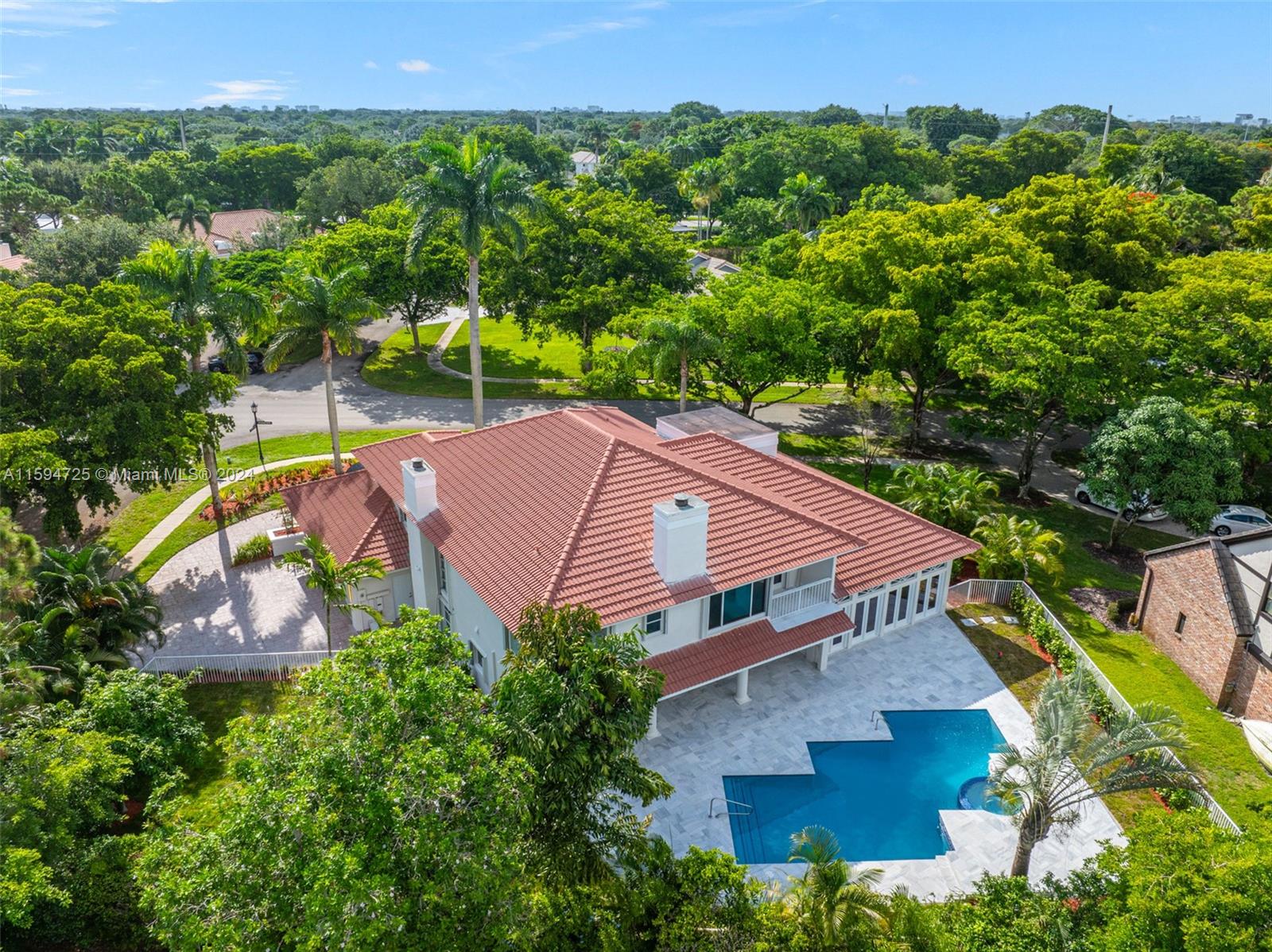 WOODFIELD HUNT CLUB II - Residential Lease