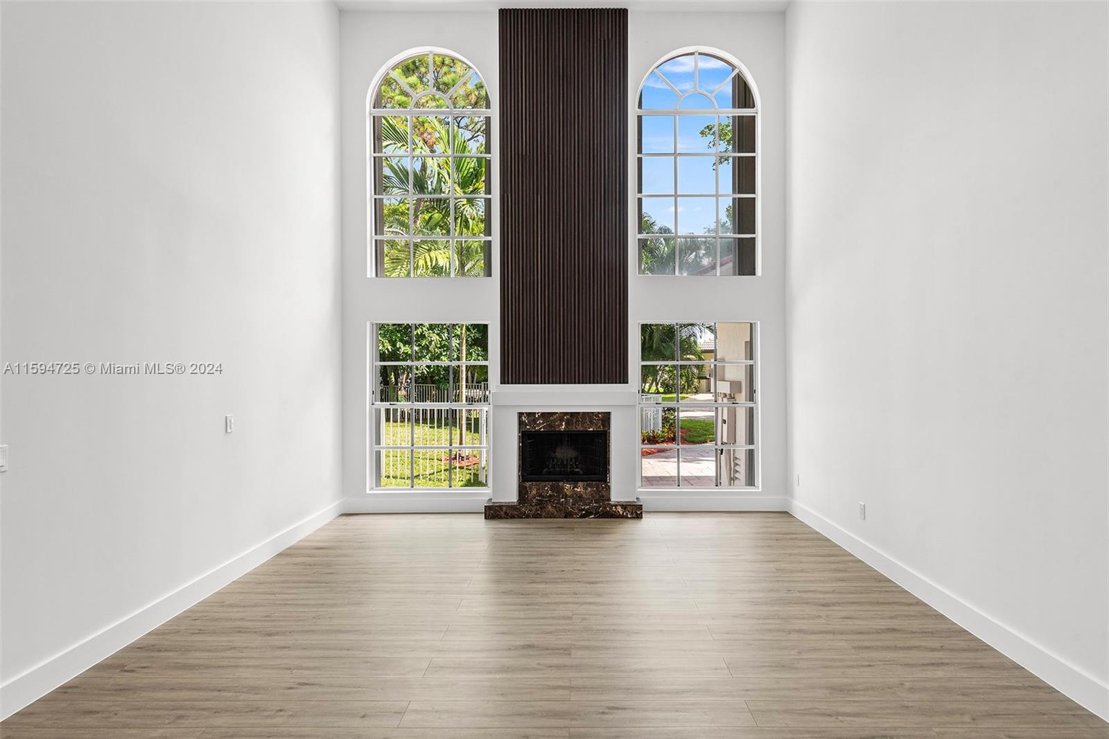 WOODFIELD HUNT CLUB II - Residential Lease