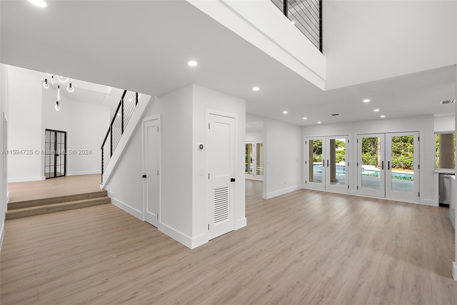 WOODFIELD HUNT CLUB II - Residential Lease