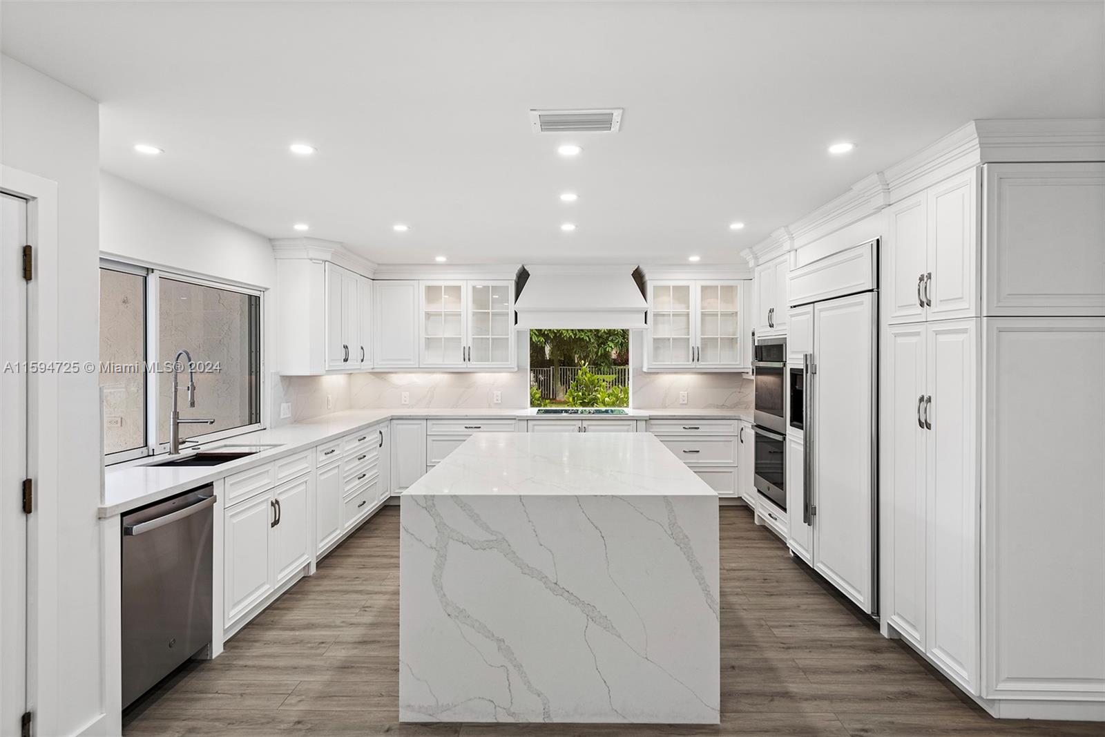 WOODFIELD HUNT CLUB II - Residential Lease