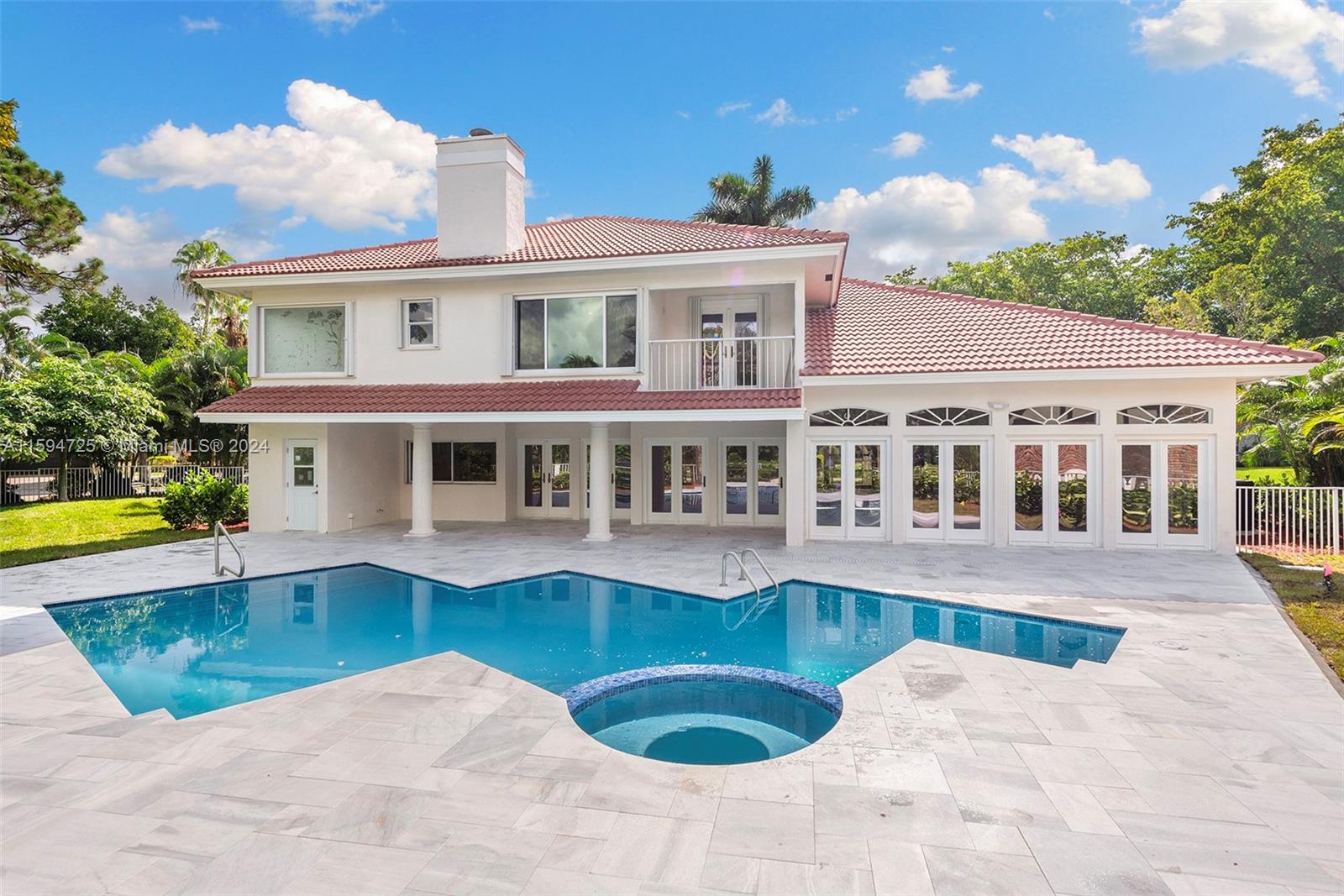 WOODFIELD HUNT CLUB II - Residential Lease