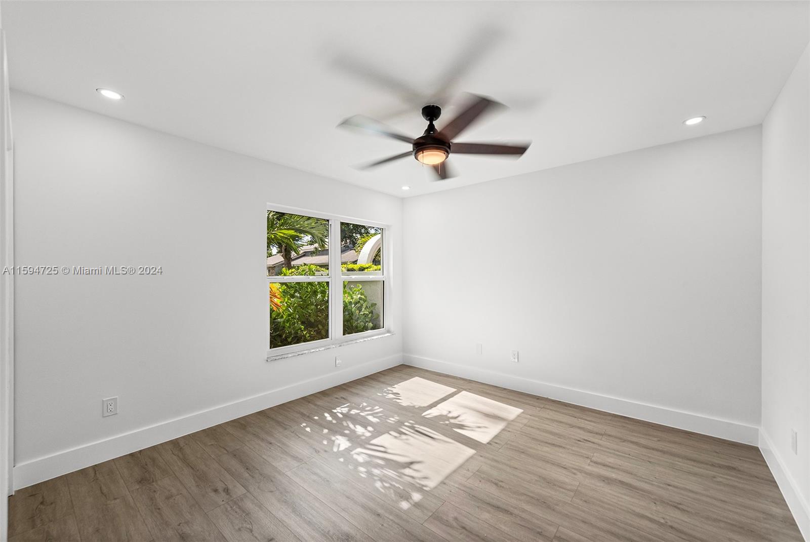 WOODFIELD HUNT CLUB II - Residential Lease