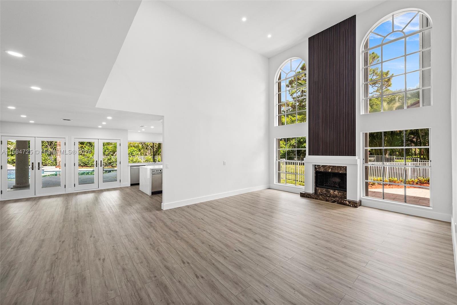 WOODFIELD HUNT CLUB II - Residential Lease